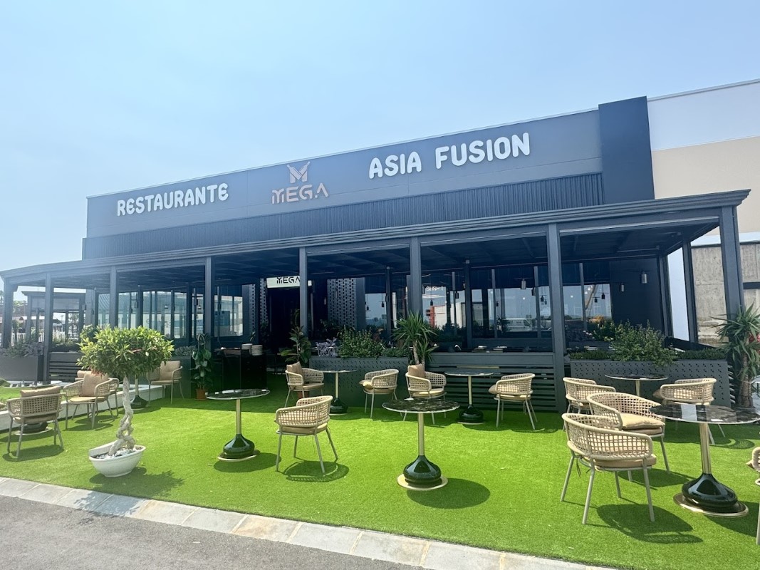 Mega Restaurant